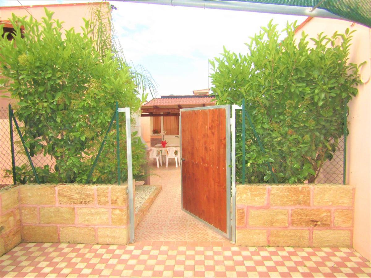 Villetta Climatizzata Mar Torre San Giovanni Ugento Exterior foto