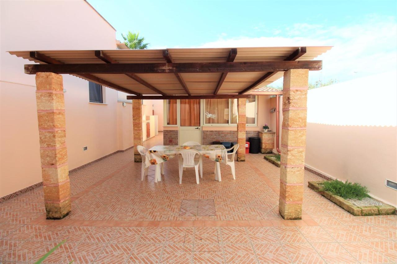 Villetta Climatizzata Mar Torre San Giovanni Ugento Exterior foto